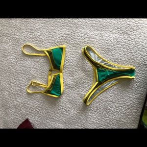 Bikini 👙 💛💚💛💚